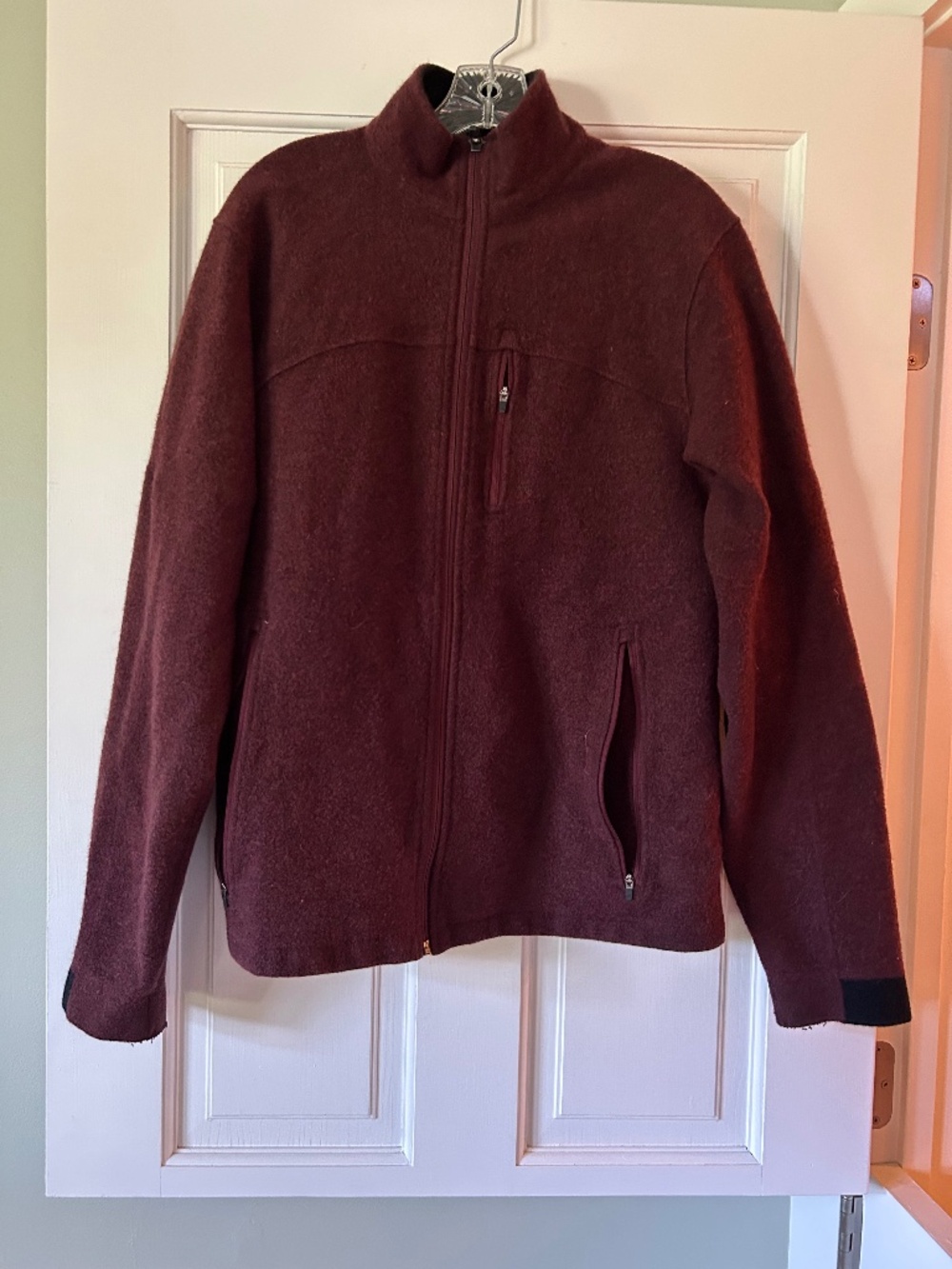 IBEX 86% MERINO WOOL MAN'S XL ZIP FRONT JACKET CRANBERRY COLOR